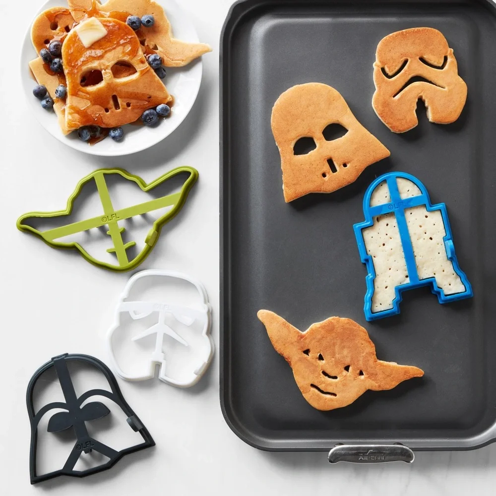 NWT Williams Sonoma Star Wars Pancake Molds Set of 4